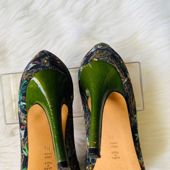Butter Size 7.5 Made in Italy Heels Green Bow Peacock Print Pointed Toe Pumps - Picture 12 of 15